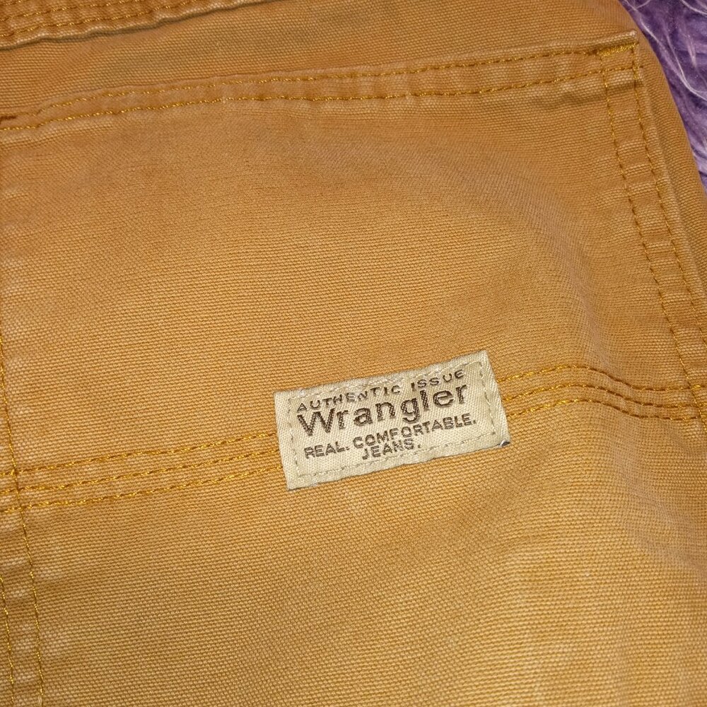 2 pair of men's shorts (wranglers) - Picture 9 of 13